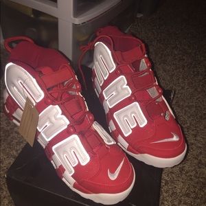 Supreme X Nike “Uptempo”